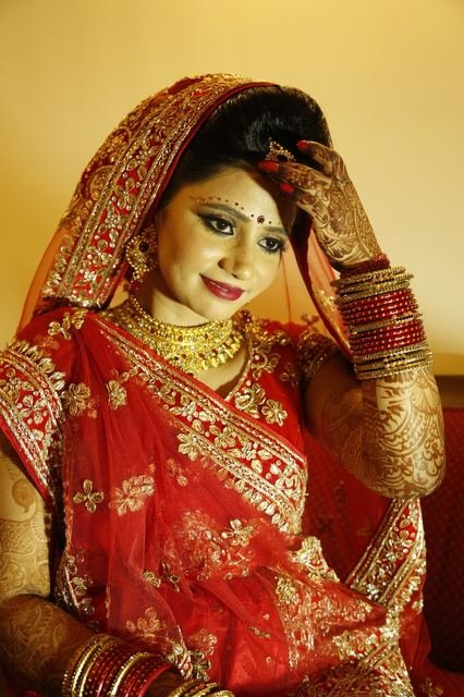 Bengali Bridal Portrait by Sen Photography by Sen Photography, Kolkata