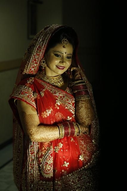 Bengali Bridal Portrait by Sen Photography by Sen Photography, Kolkata