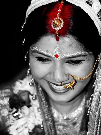 Bengali Bridal Portrait by Sen Photography by Sen Photography, Kolkata