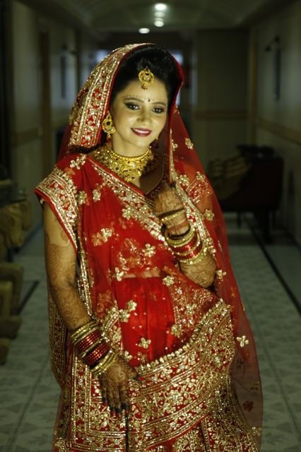 Bengali Bridal Portrait by Sen Photography by Sen Photography, Kolkata