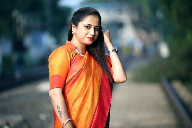 Bengali Bridal Portrait by Sen Photography by Sen Photography, Kolkata
