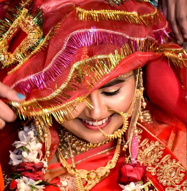Bengali Bridal Portrait by Sen Photography by Sen Photography, Kolkata