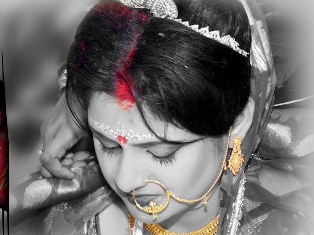 Bengali Bridal Portrait by Sen Photography by Sen Photography, Kolkata
