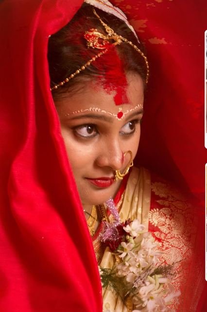Bengali Bridal Portrait by Sen Photography by Sen Photography, Kolkata