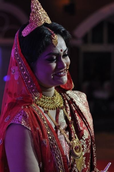 Bengali Bridal Portrait by Sen Photography by Sen Photography, Kolkata