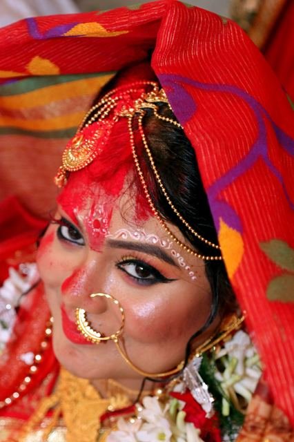 Bengali Bridal Portrait by Sen Photography by Sen Photography, Kolkata