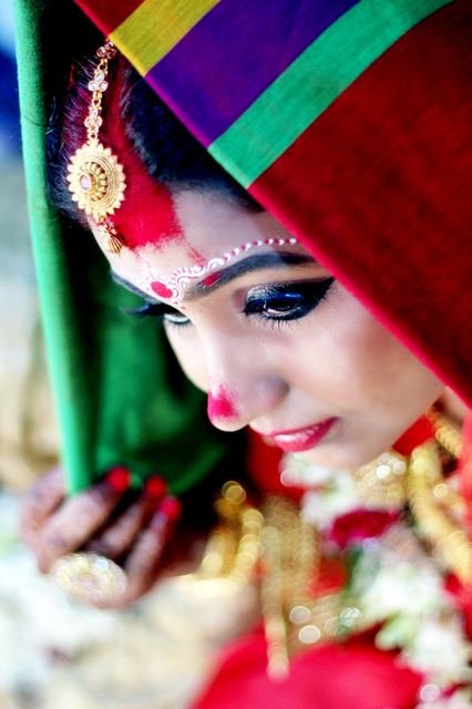 Bengali Bridal Portrait by Sen Photography by Sen Photography, Kolkata