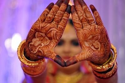 Bengali Bridal Portrait by Sen Photography by Sen Photography, Kolkata