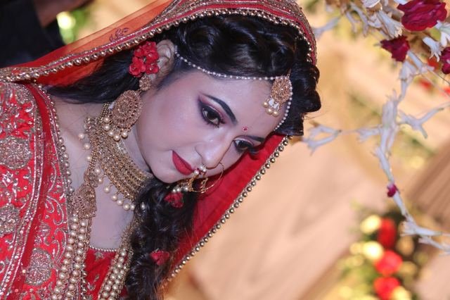 Bengali Bridal Portrait by Sen Photography by Sen Photography, Kolkata